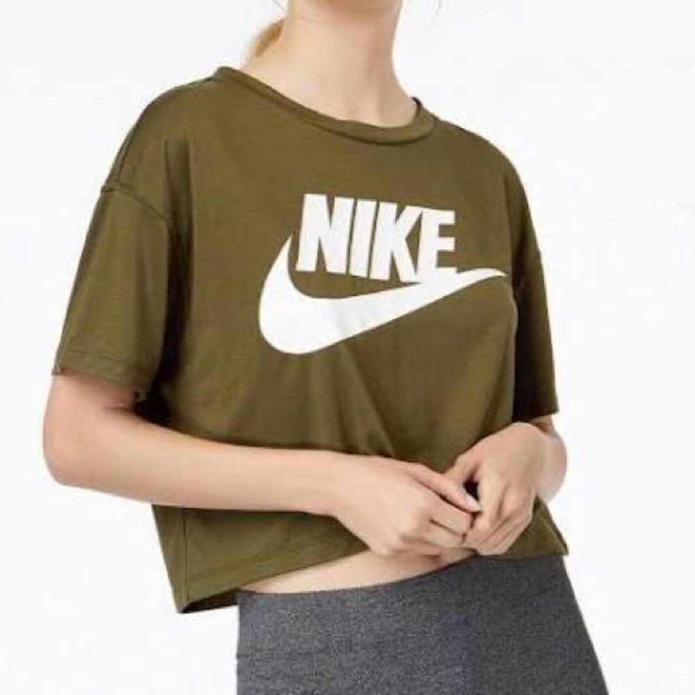 Nike Cropped T-Shirt